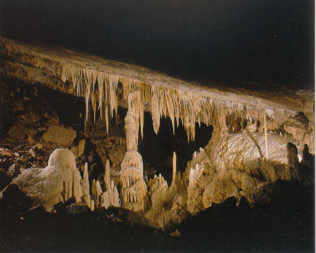 photo d'un intérieur de grotte